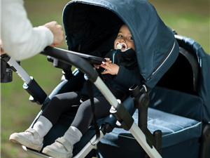 Thule Thule Sleek Infant Stroller Bundle 3in1 green on black
